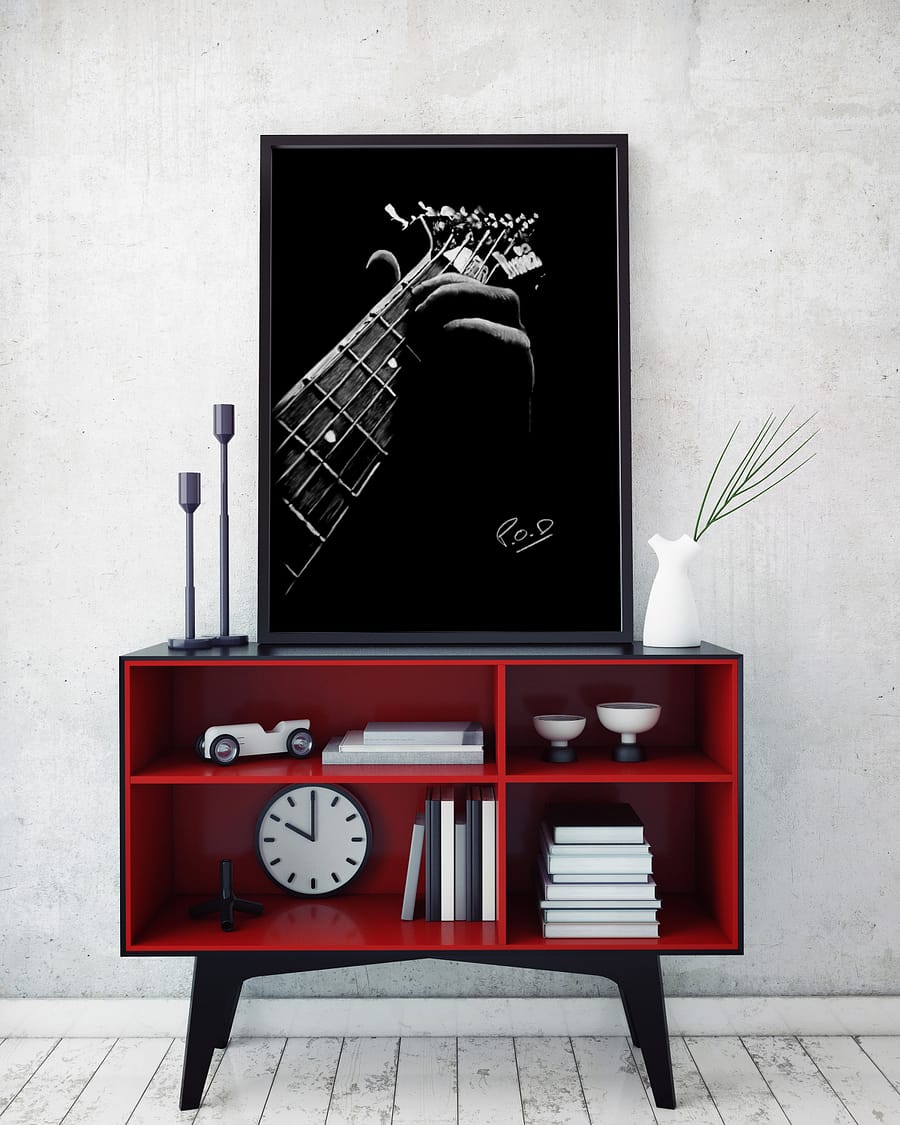 Electric guitar painting guitarist. Tableau de guitariste 1 au pastel sec blanc sur fond noir